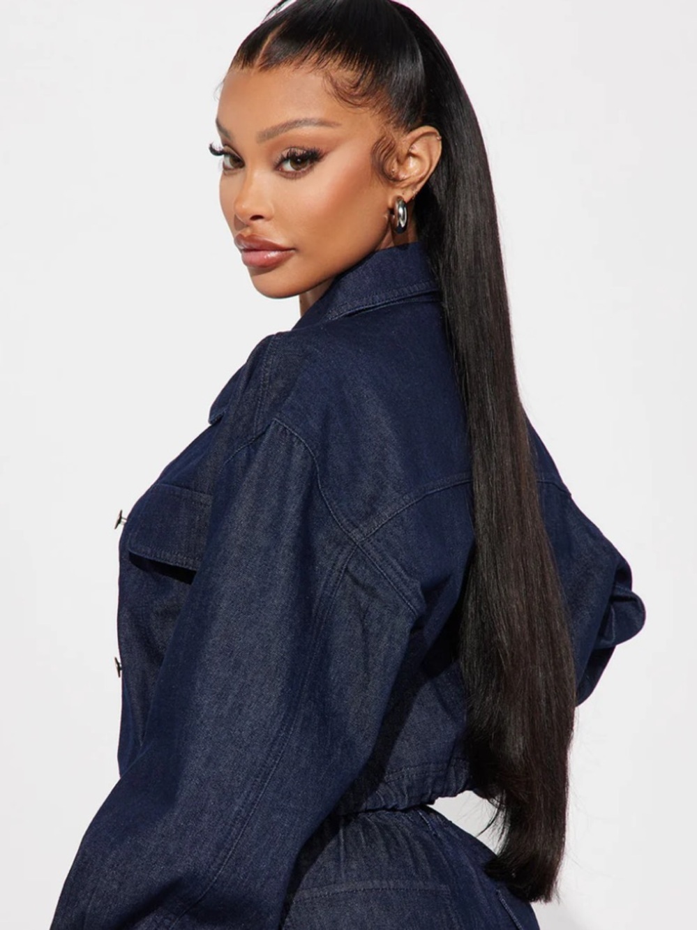 Fashion Nova Jean Jacket High Road blue, mainly cotton, Size Small - Picture 3 of 15